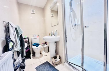 Loughborough Road, West Bridgford, Nottingham - Image 3